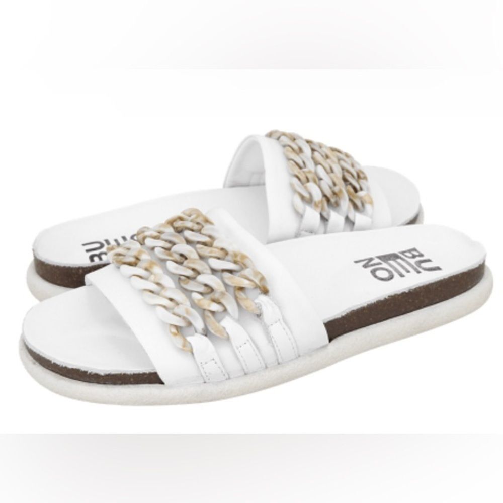 Bueno Women's flat sandals made of leather and synthetic outsole Size 37